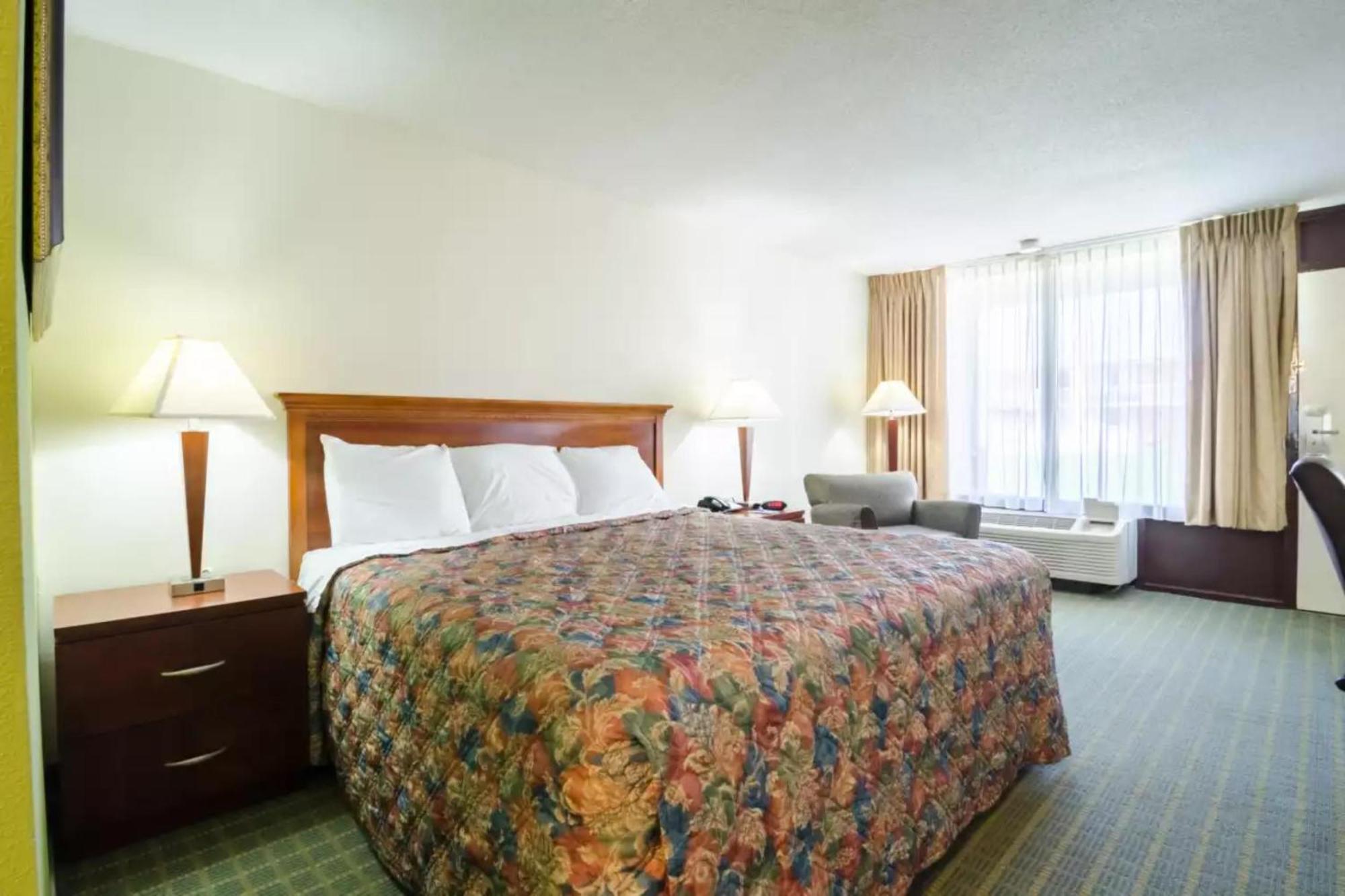 Oyo East I 40 Hotel