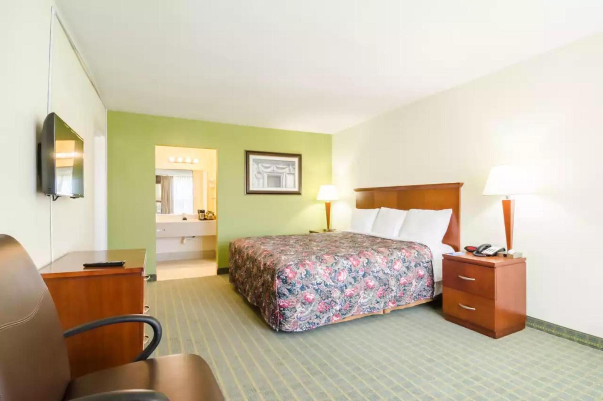 Oyo East I 40 Hotel Greensboro