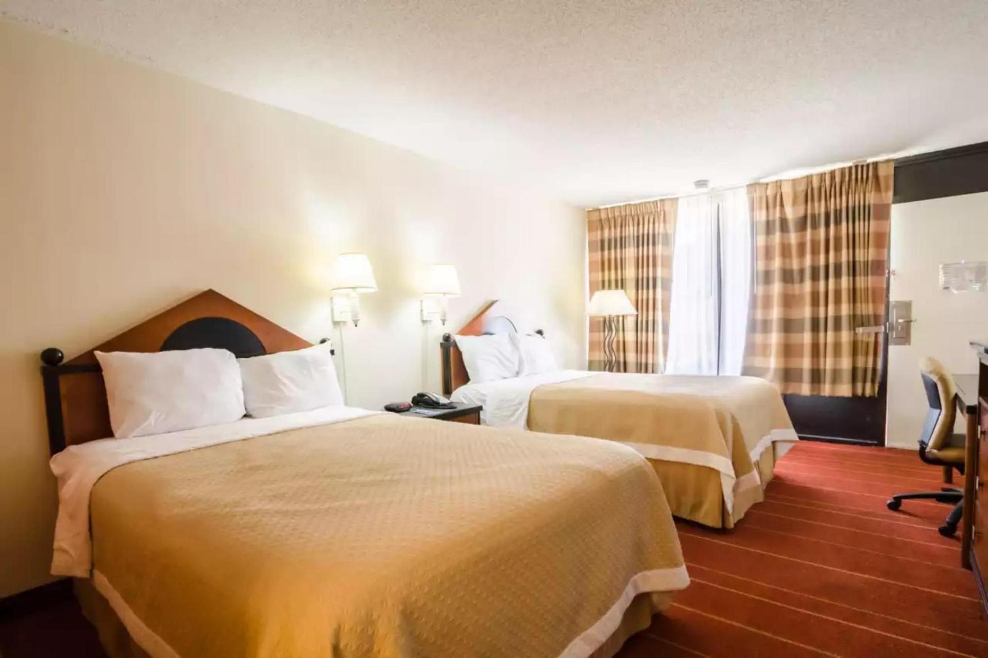 Hotel Oyo East I 40
