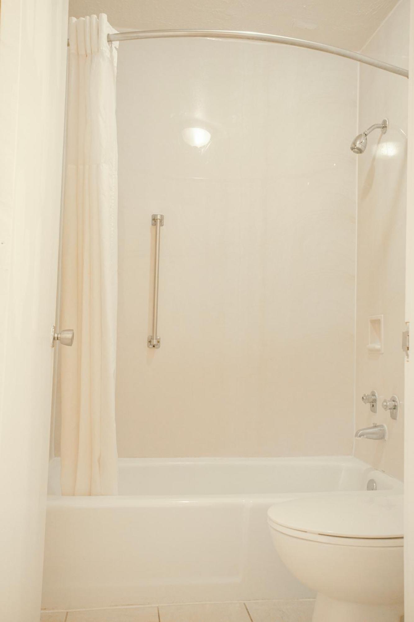 Oyo East I 40 Hotel Greensboro