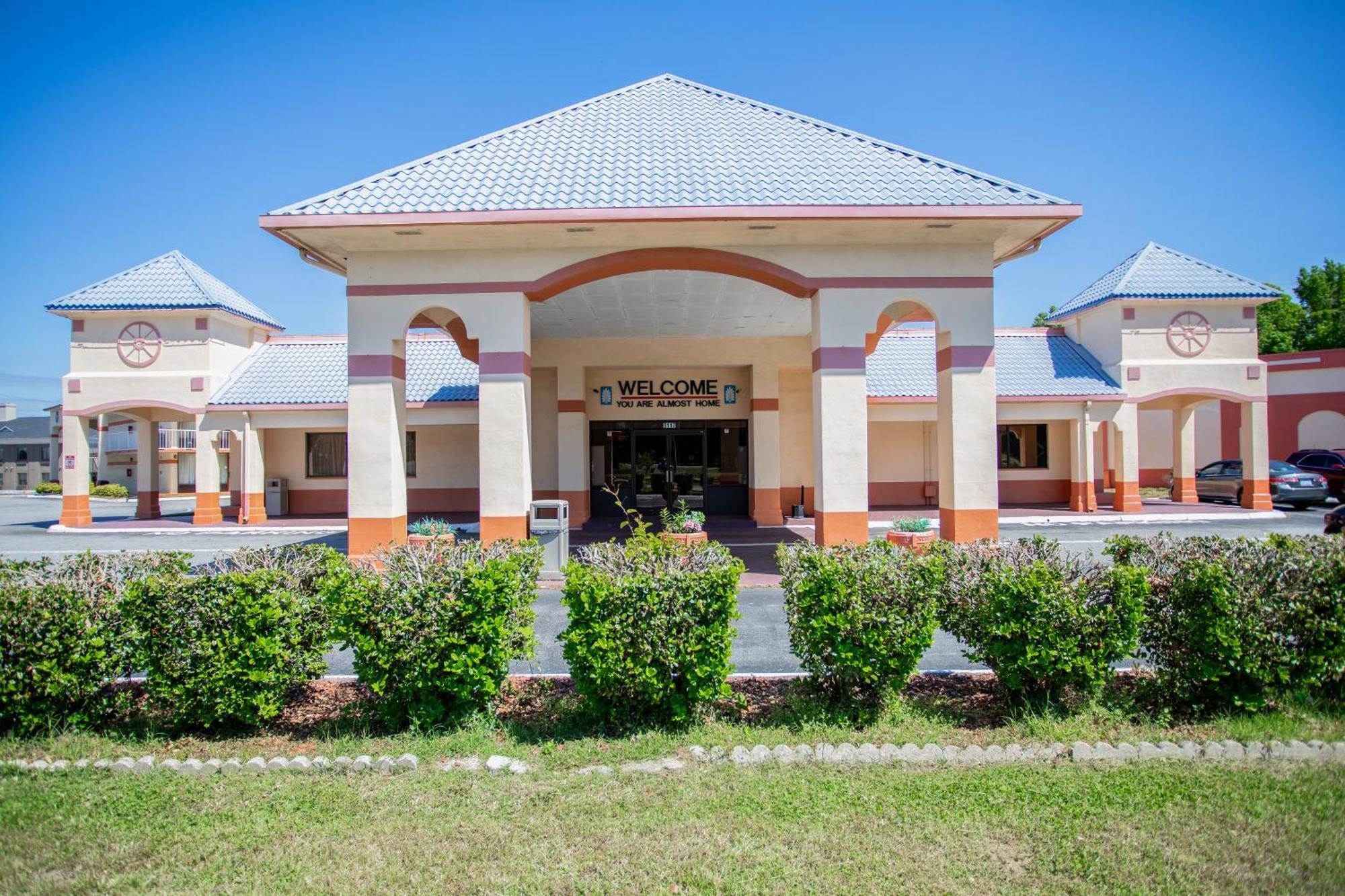 Hotel Oyo East I 40