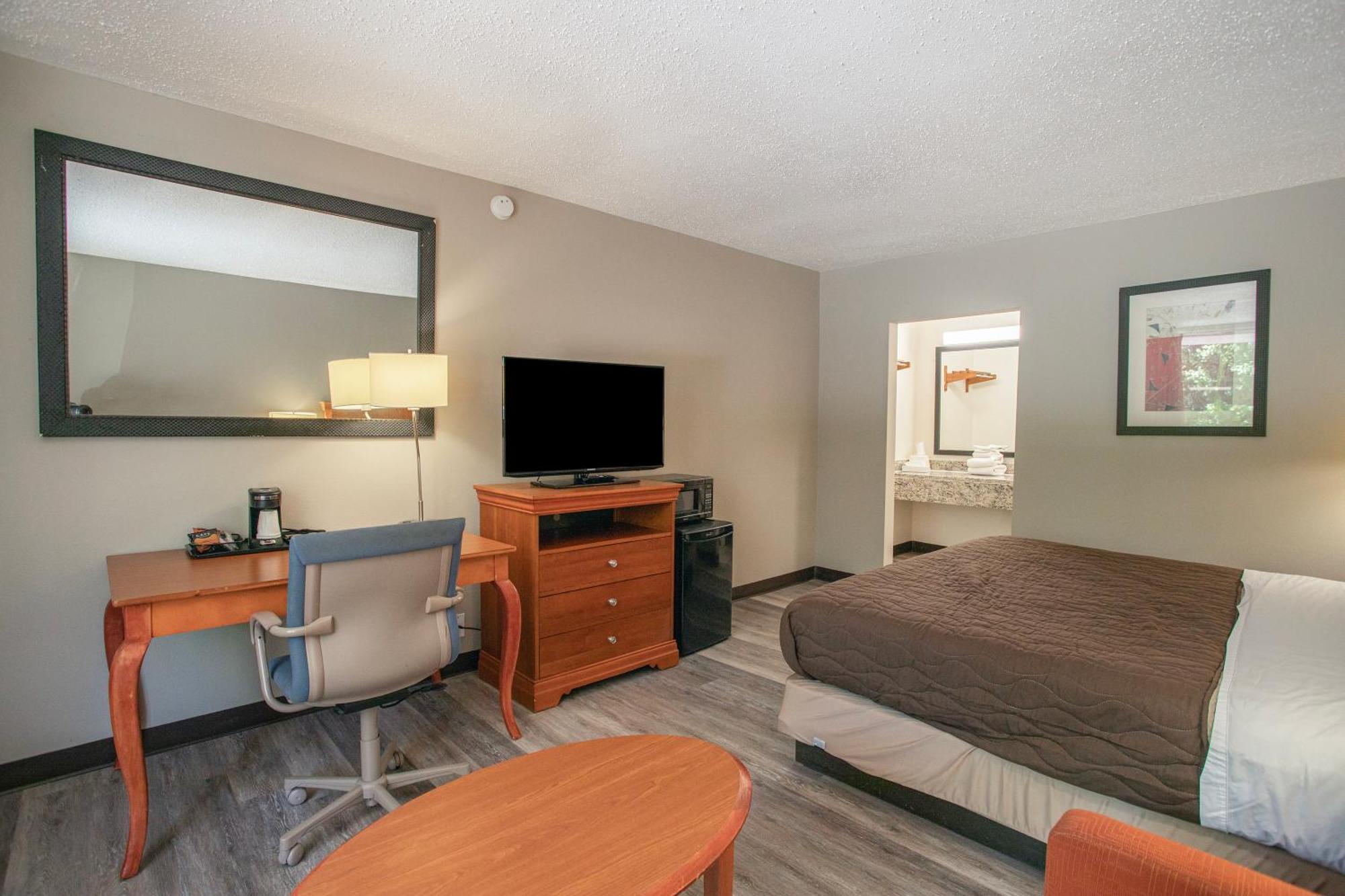 Oyo East I 40 Hotel Greensboro