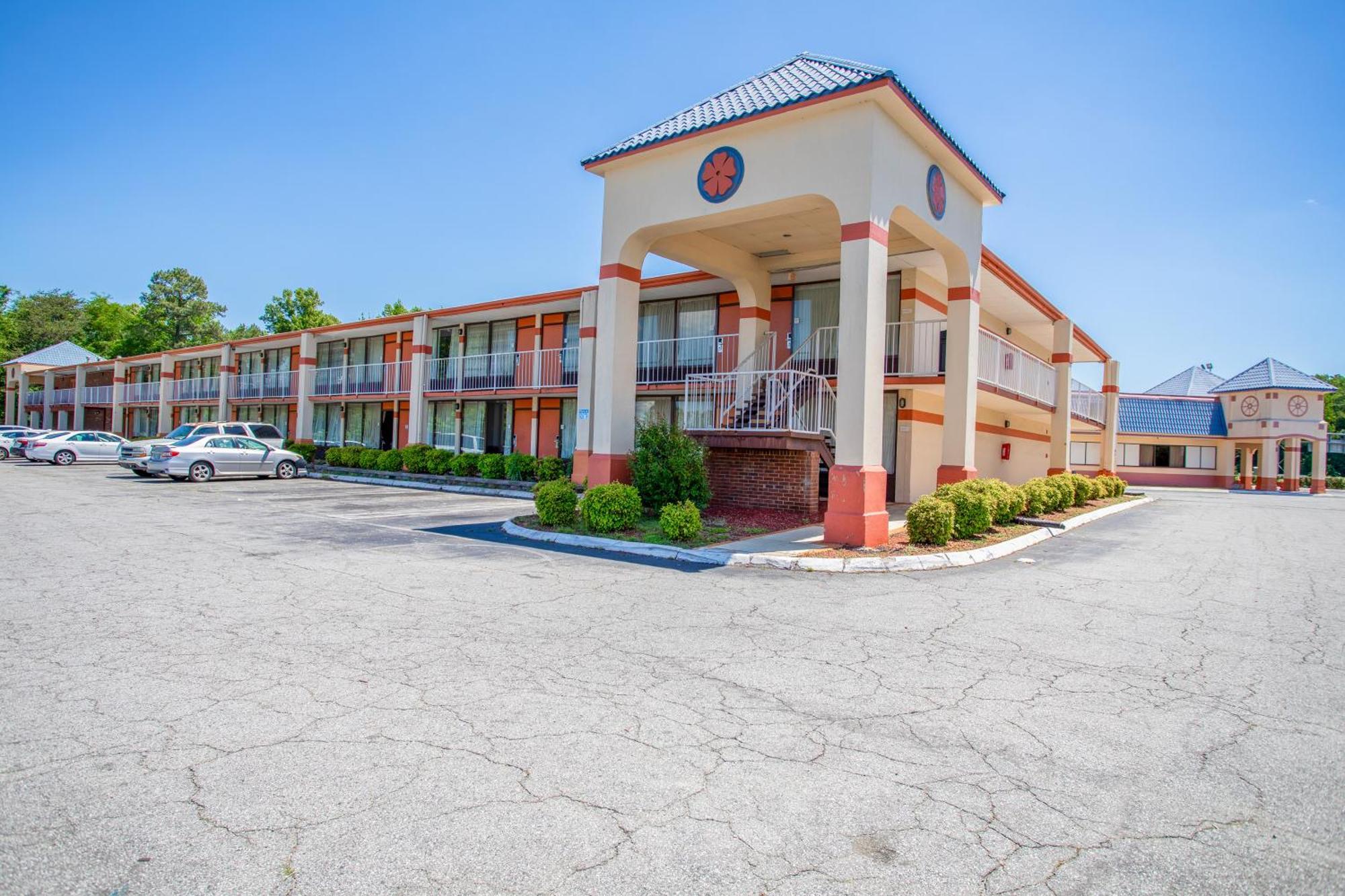 Oyo East I 40 Hotel 2*
