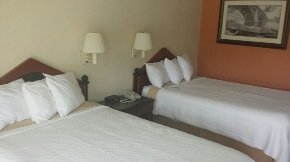 Oyo East I 40 Hotel 2*